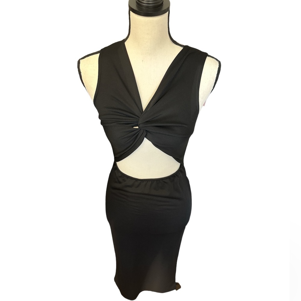Misguided Twist front midi dress open front detail size 6 in black
